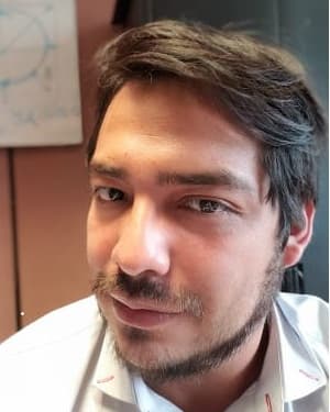 Dr. Víctor Adrián Sosa Hernández